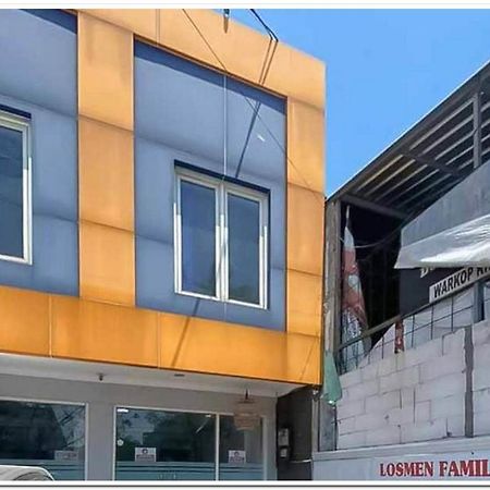 Losmen Family Syariah Bypass Juanda Mitra Reddoorz Brebek Exteriör bild